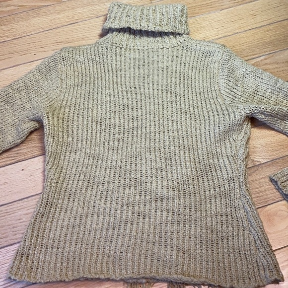 Vintage 100% Wool, Mustard turtleneck fits S/M - Picture 8 of 8